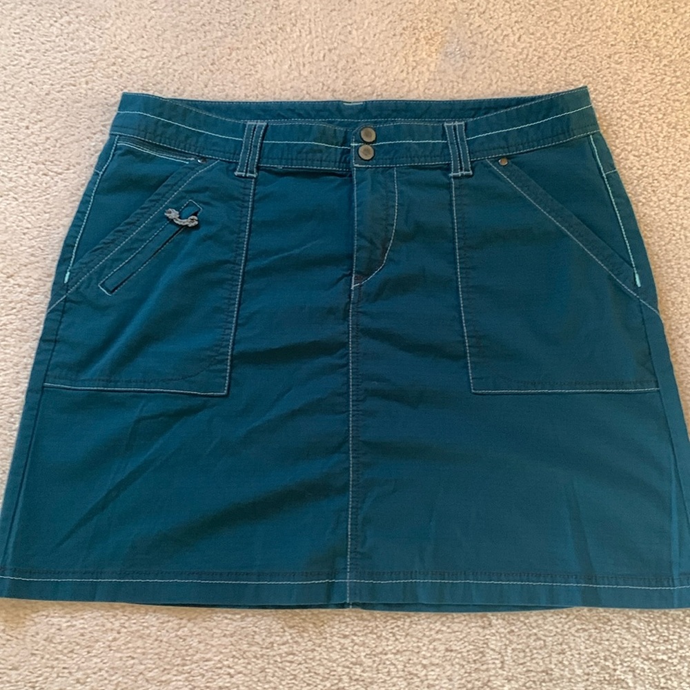 Athletic skirt